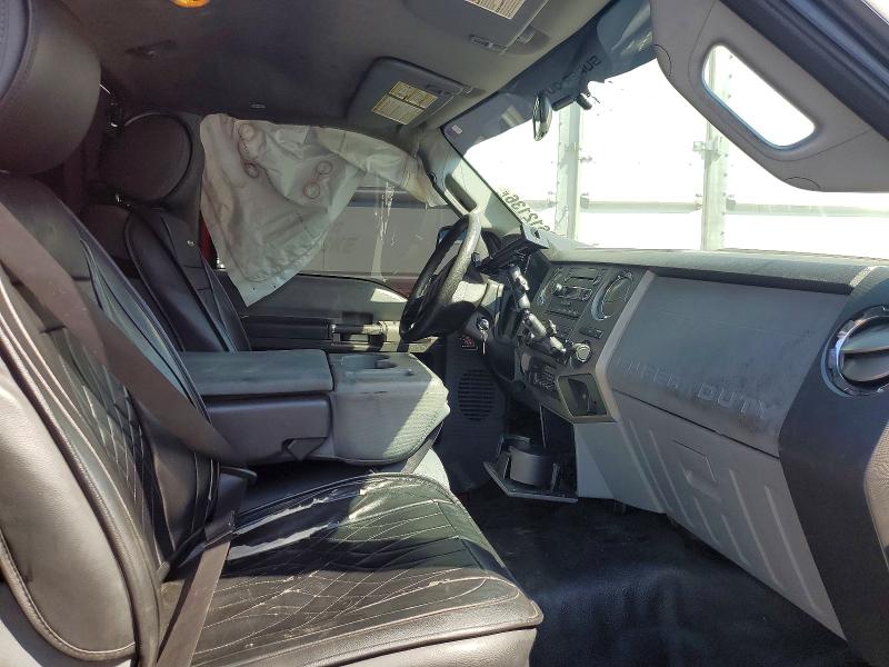48612136 :رقم المزاد ، 1FDUF5GT9CEA67776 vin ، 2012 Ford F550 مزاد بيع