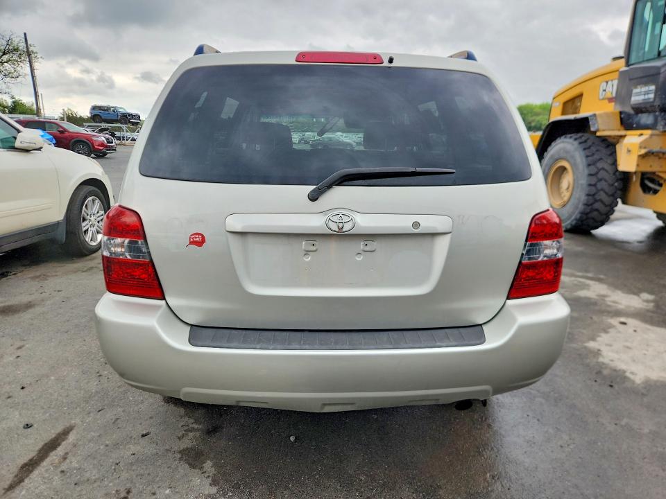 51869326 :رقم المزاد ، JTEDP21A340027050 vin ، 2004 Toyota Highlander مزاد بيع