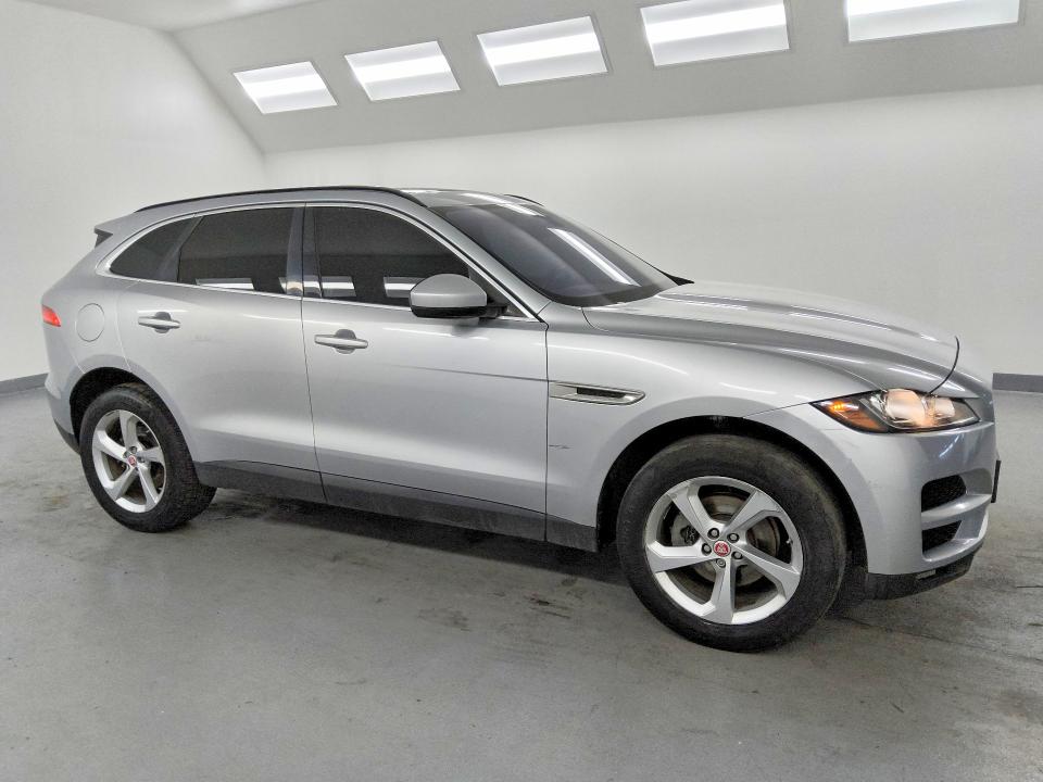 Продажа на аукционе авто 2019 Jaguar F-pace, vin: SADCJ2FX3KA355756, номер лота: 50940106