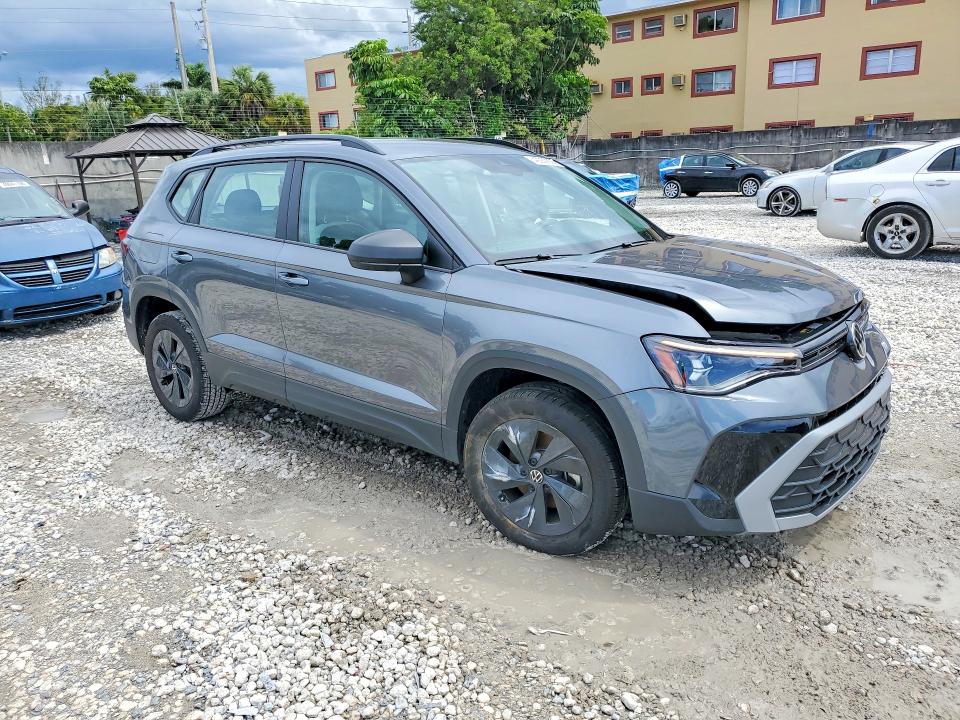 49239296 :رقم المزاد ، 3VV5C7B28SM086471 vin ، 2025 Volkswagen Taos مزاد بيع