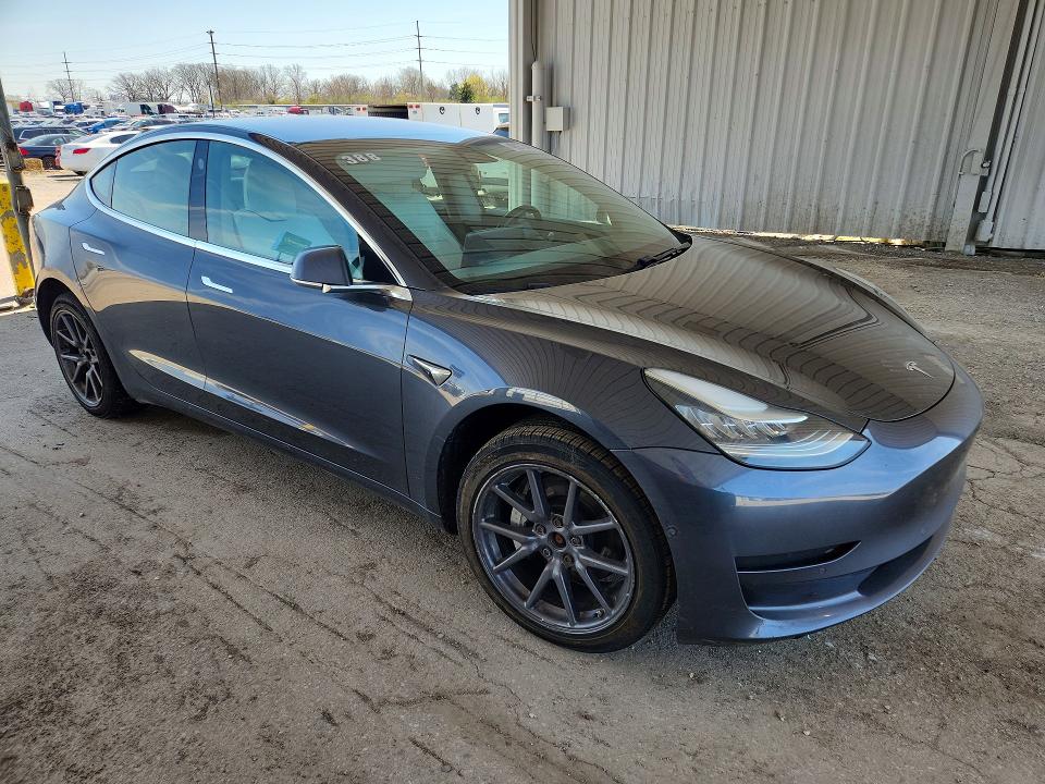 48972486 :رقم المزاد ، 5YJ3E1EB1JF089708 vin ، 2018 Tesla Model 3 مزاد بيع