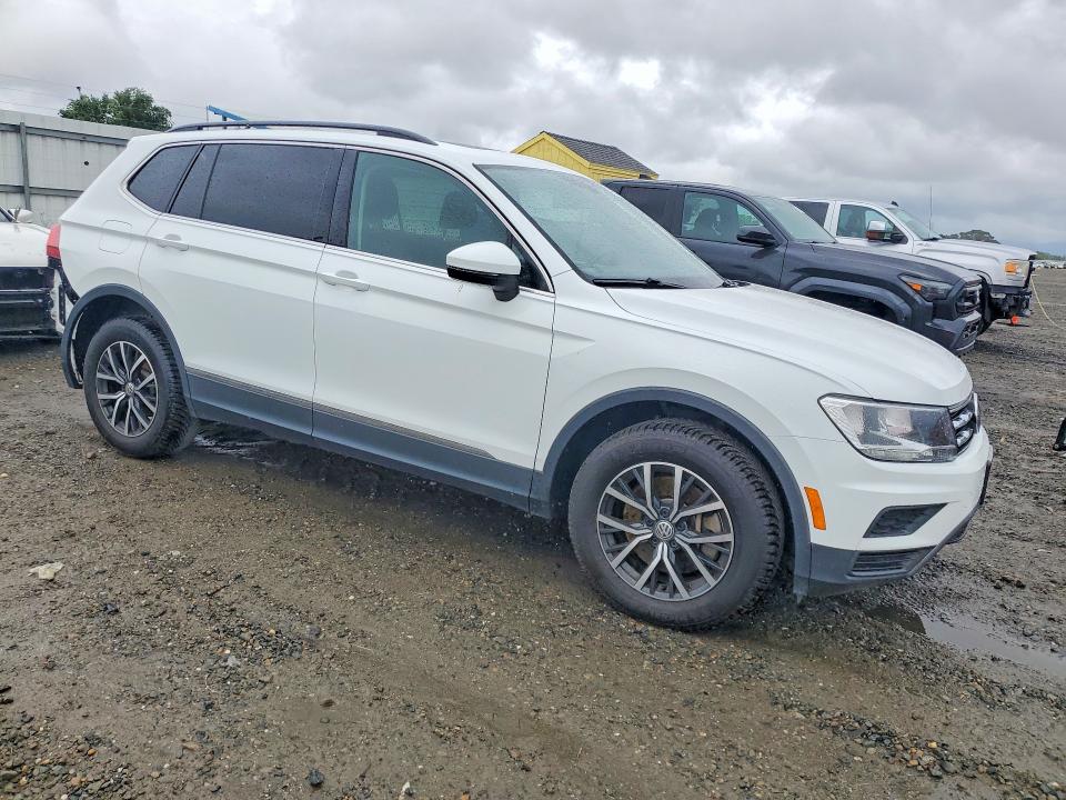 47927866 :رقم المزاد ، 3VV2B7AX9LM062801 vin ، 2020 Volkswagen Tiguan مزاد بيع