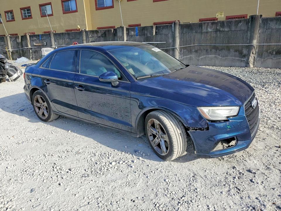 Продажа на аукционе авто 2018 Audi A3, vin: WAUAUGFF4J1027644, номер лота: 49897666