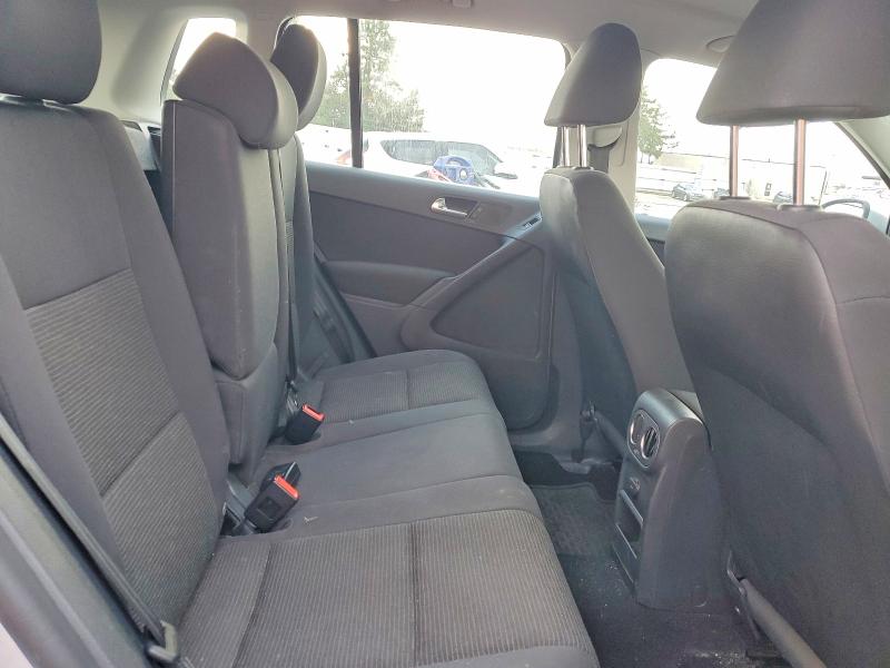 47758036 :رقم المزاد ، WVGAV7AX7HK049864 vin ، 2017 Volkswagen Tiguan مزاد بيع