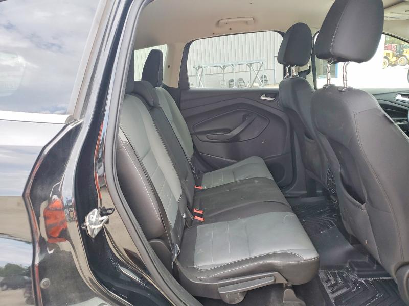 51033156 :رقم المزاد ، 1FMCU0GX1GUB45910 vin ، 2016 Ford Escape مزاد بيع