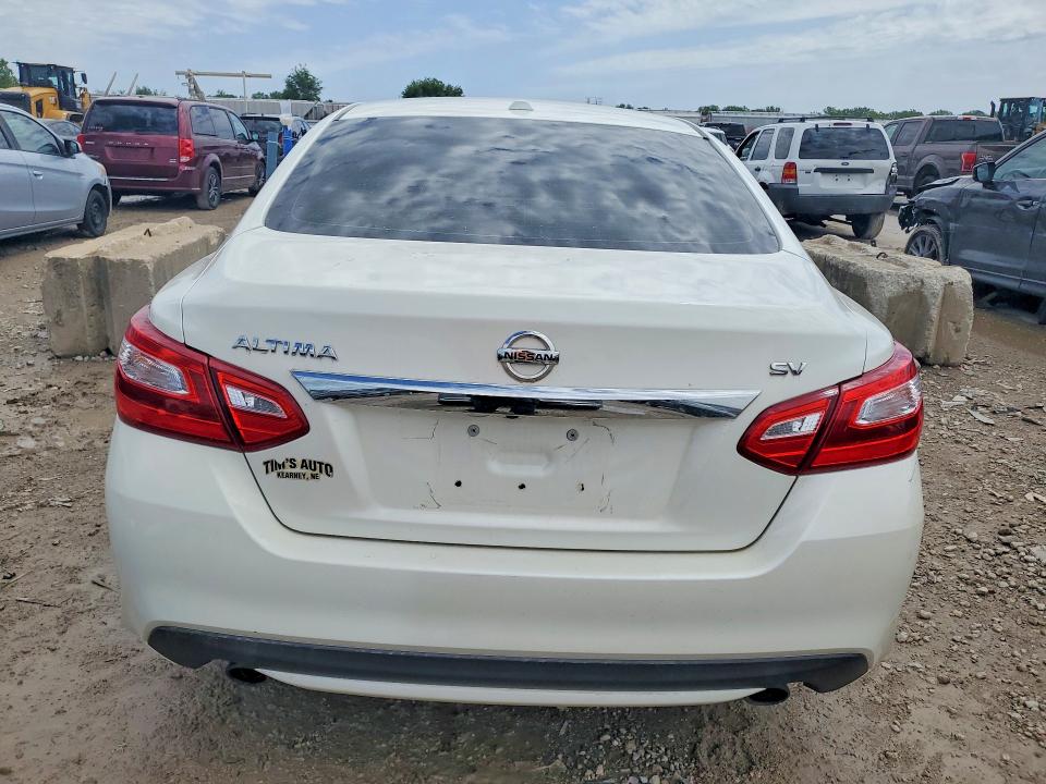 2017 Nissan Altima მანქანა იყიდება აუქციონზე, vin: 1N4AL3AP8HC268500, აუქციონის ნომერი: 50526446