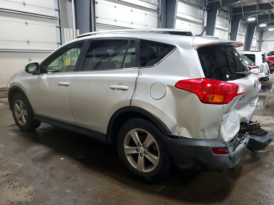 2015 Toyota Rav4 მანქანა იყიდება აუქციონზე, vin: JTMRFREV3FD100142, აუქციონის ნომერი: 51981406