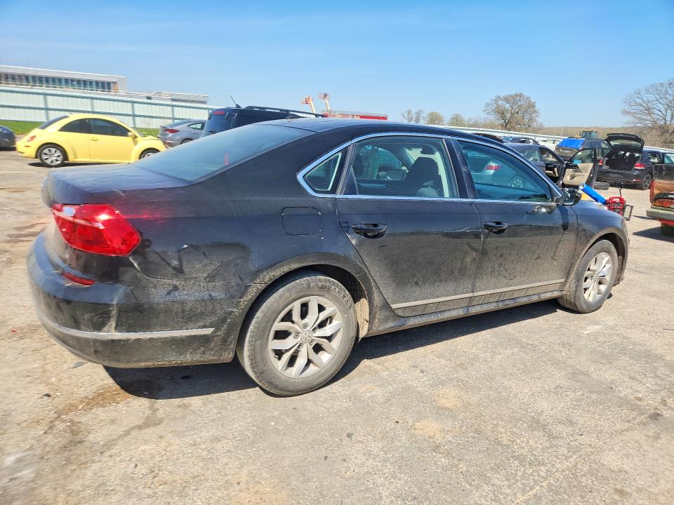 50630396 :رقم المزاد ، 1VWAT7A31GC038310 vin ، 2016 Volkswagen Passat مزاد بيع