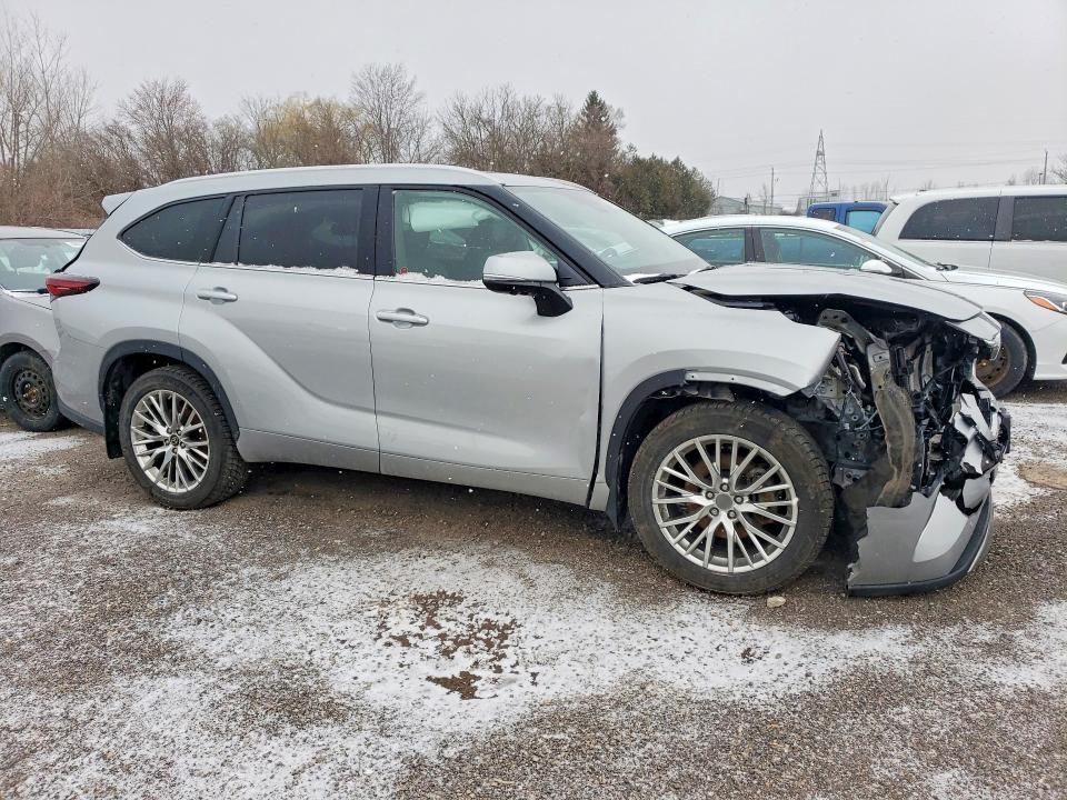 2024 Toyota Highlander მანქანა იყიდება აუქციონზე, vin: 5TDKDRBH3RS556429, აუქციონის ნომერი: 48290476