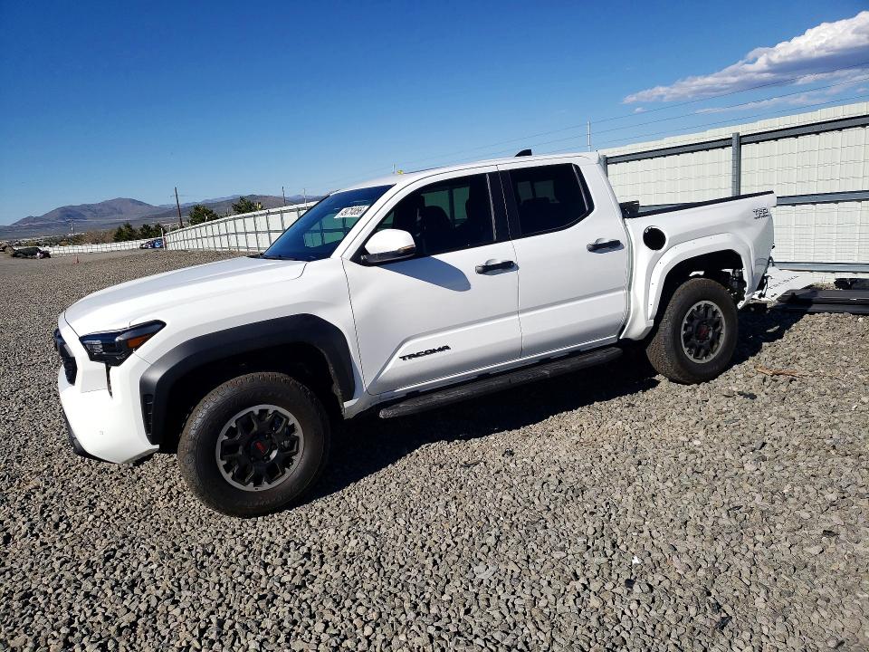 Auction sale of the 2025 Toyota Tacoma, vin: 3TMLB5JN1SM199039, lot number: 49014056