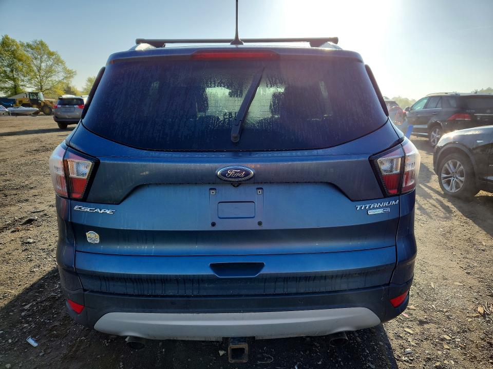 48544946 :رقم المزاد ، 1FMCU9J92JUA66963 vin ، 2018 Ford Escape مزاد بيع