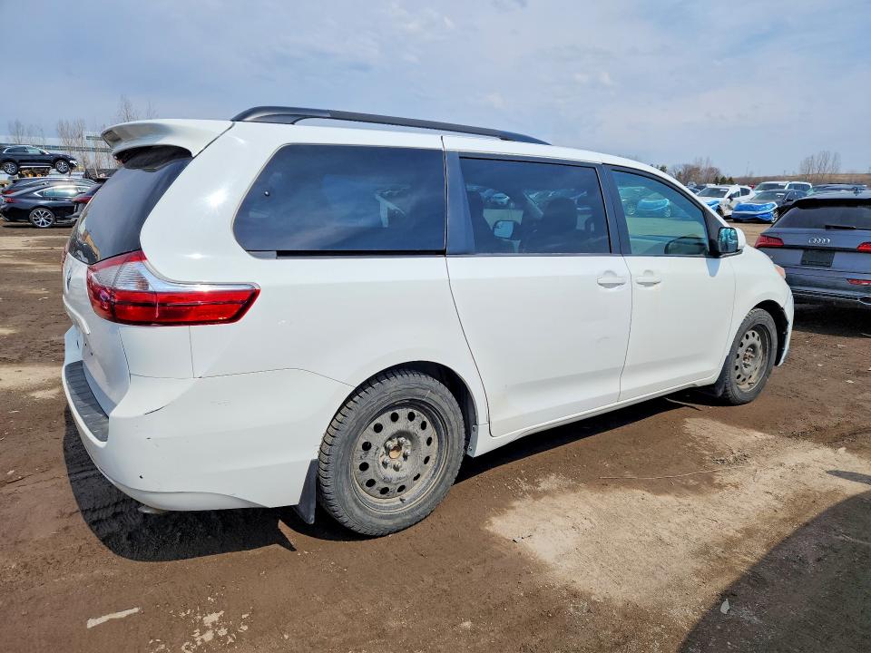 Продаж на аукціоні авто 2015 Toyota Sienna, vin: 5TDKK3DC7FS605101, номер лоту: 48660406