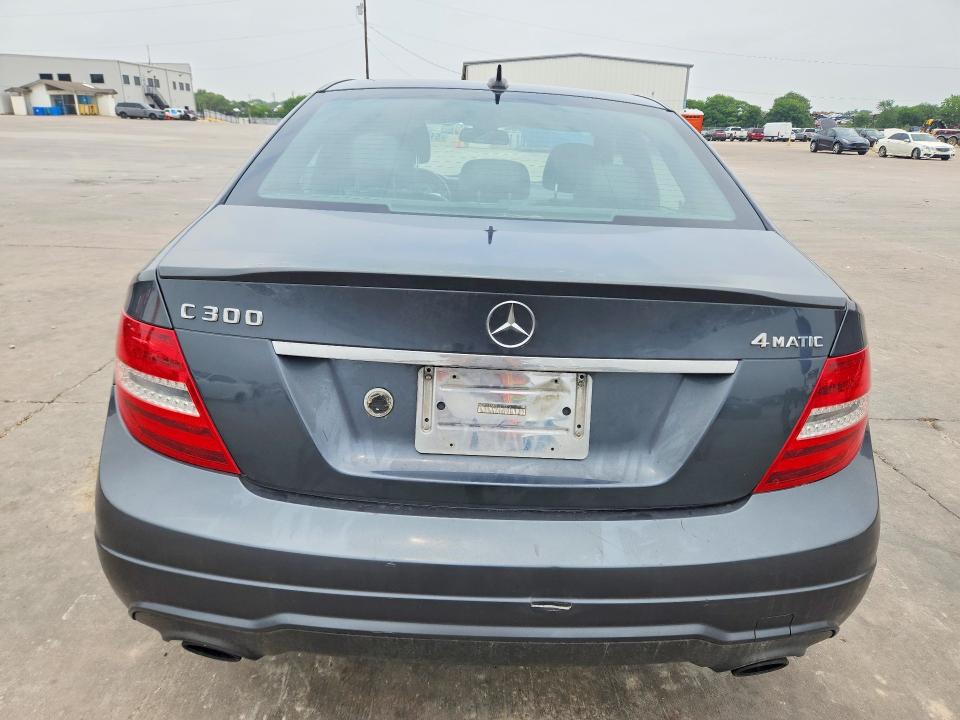 2014 Mercedes Benz C მანქანა იყიდება აუქციონზე, vin: WDDGF8AB6EG235373, აუქციონის ნომერი: 51650886