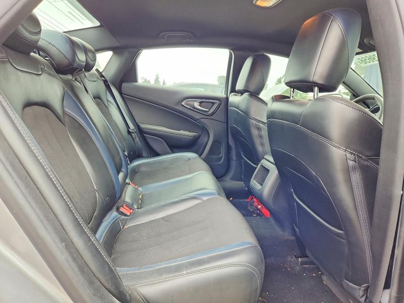 48479656 :رقم المزاد ، 1C3CCCBB9FN725911 vin ، 2015 Chrysler 200 مزاد بيع