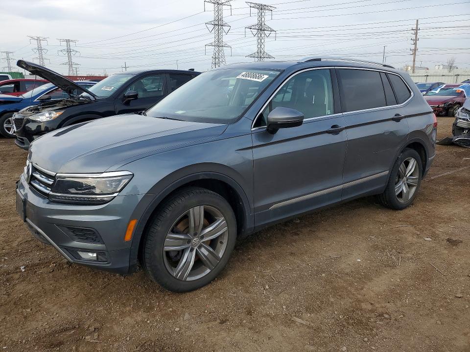 48808686 :رقم المزاد ، 3VV4B7AX3JM187685 vin ، 2018 Volkswagen Tiguan مزاد بيع