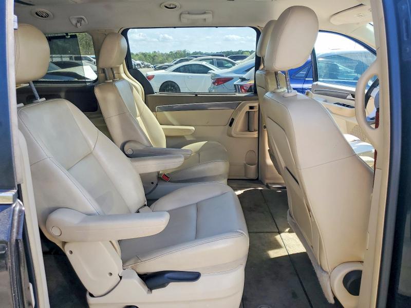 47513446 :رقم المزاد ، 2V4RW3D16AR184545 vin ، 2010 Volkswagen Routan S مزاد بيع
