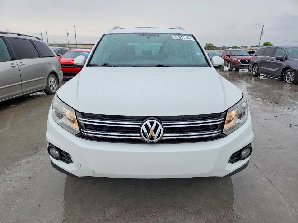 2015 Volkswagen Tiguan მანქანა იყიდება აუქციონზე, vin: WVGAV7AX8FW598611, აუქციონის ნომერი: 52057156