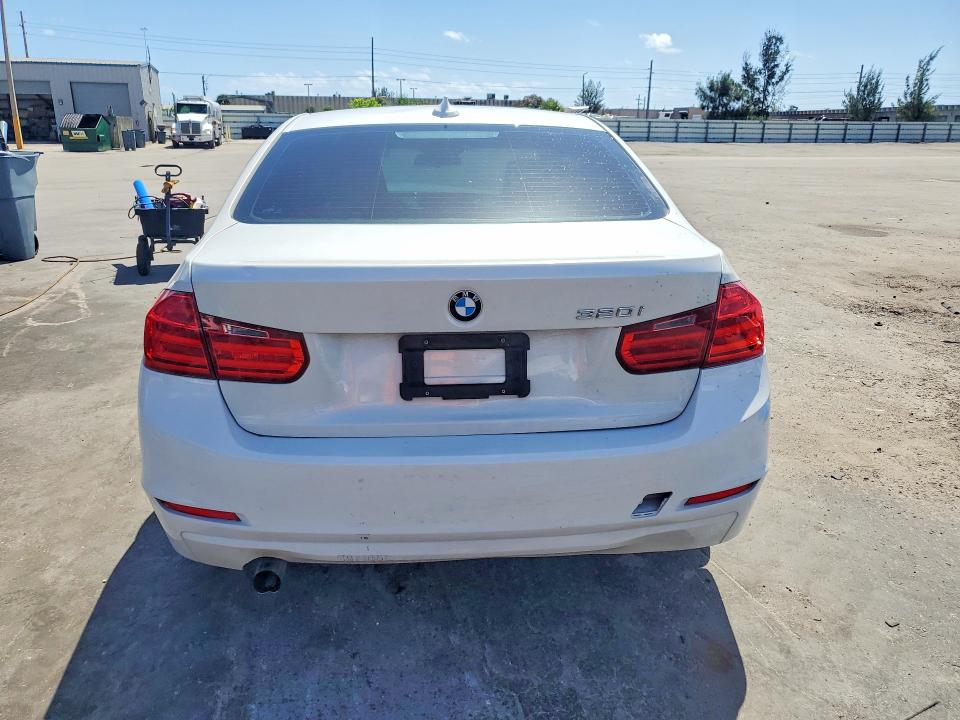 49855666 :رقم المزاد ، WBA3B1G56ENT01099 vin ، 2014 Bmw 320 مزاد بيع