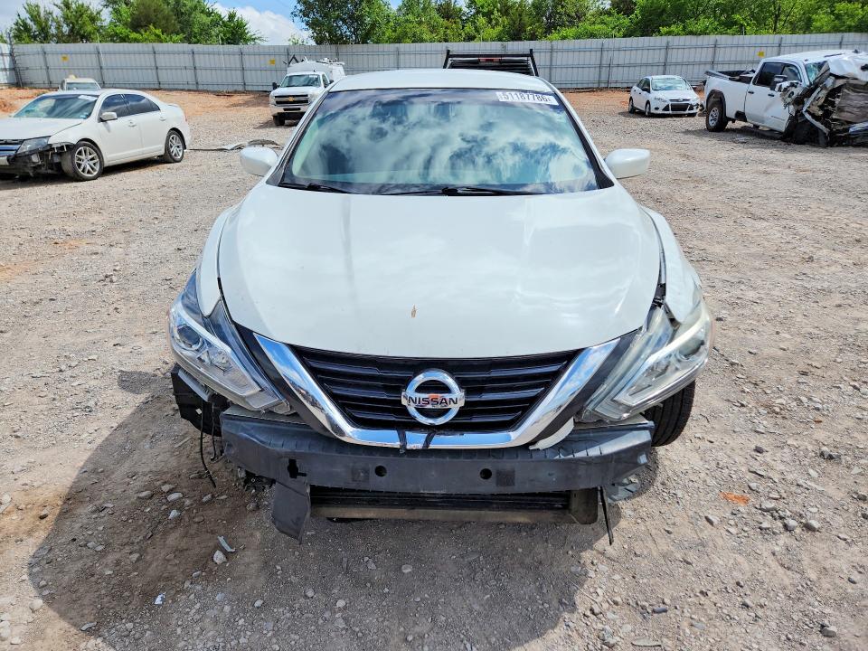 51187786 :رقم المزاد ، 1N4AL3AP3JC116906 vin ، 2018 Nissan Altima مزاد بيع
