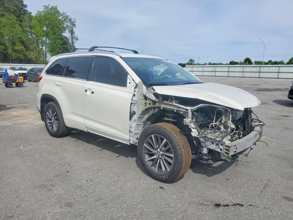 Продажа на аукционе авто 2018 Toyota Highlander Xle Awd, vin: 5TDJZRFH0JS543083, номер лота: 48591806