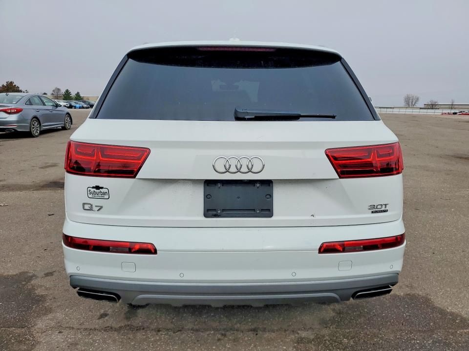 Продажа на аукционе авто 2018 Audi Q7, vin: WA1LAAF71JD037261, номер лота: 49672256