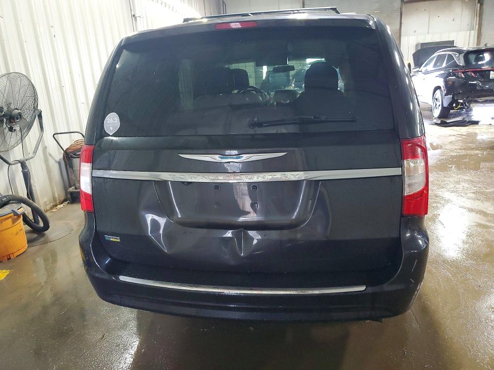 48455596 :رقم المزاد ، 2C4RC1BG0FR695254 vin ، 2015 Chrysler Town & Country مزاد بيع