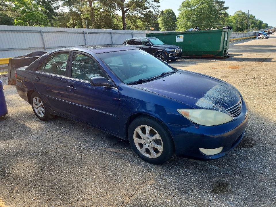 51528506 :رقم المزاد ، 4T1BF30K25U089060 vin ، 2005 Toyota Camry مزاد بيع