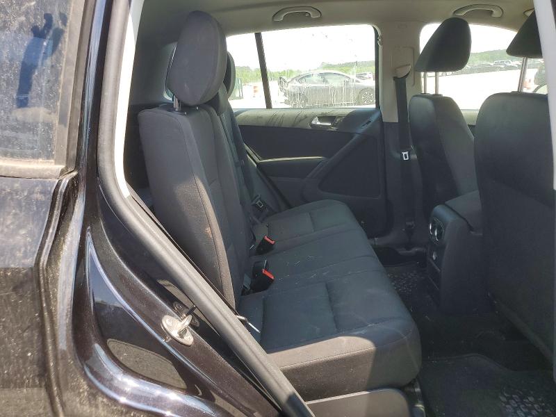 51369496 :رقم المزاد ، WVGAV7AX2JK003302 vin ، 2018 Volkswagen Tiguan Limited مزاد بيع
