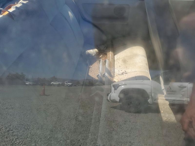 49051586 :رقم المزاد ، JG1MR2158HK758108 vin ، 1987 Chevrolet Geo Sprint مزاد بيع