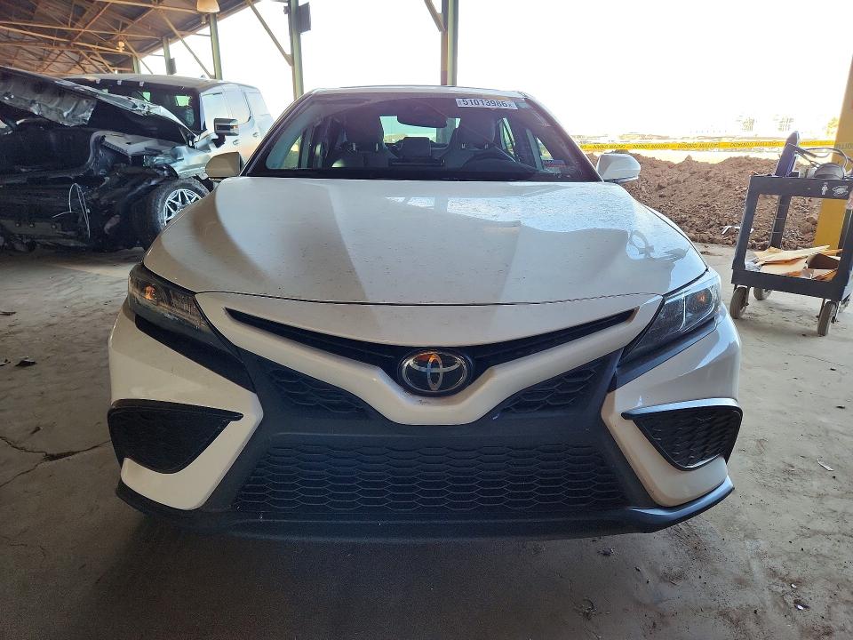Продажа на аукционе авто 2022 Toyota Camry, vin: 4T1S11AKXNU685034, номер лота: 51013986