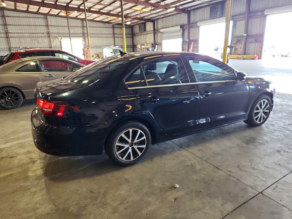 51676146 :رقم المزاد ، 3VWDB7AJXJM206160 vin ، 2018 Volkswagen Jetta مزاد بيع