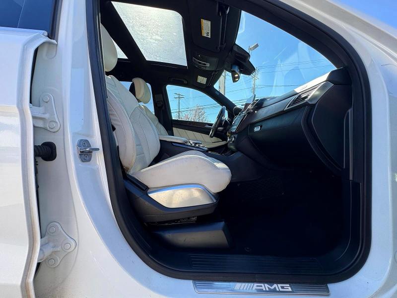 Продаж на аукціоні авто 2018 Mercedes-benz Gls, vin: 4JGDF7FE6JB144424, номер лоту: 51936186