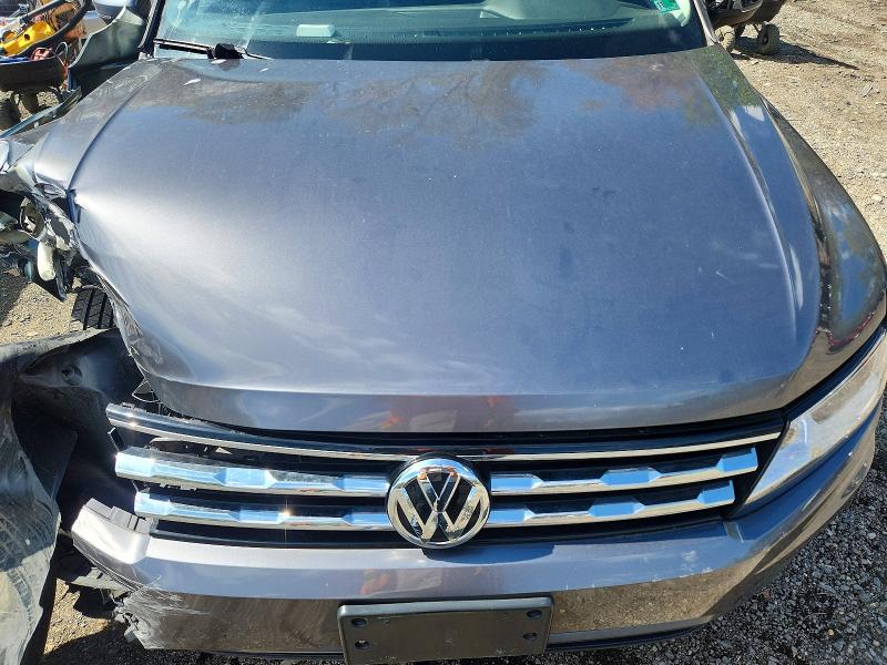 2018 Volkswagen Tiguan მანქანა იყიდება აუქციონზე, vin: 3VV0B7AX4JM094995, აუქციონის ნომერი: 48921356