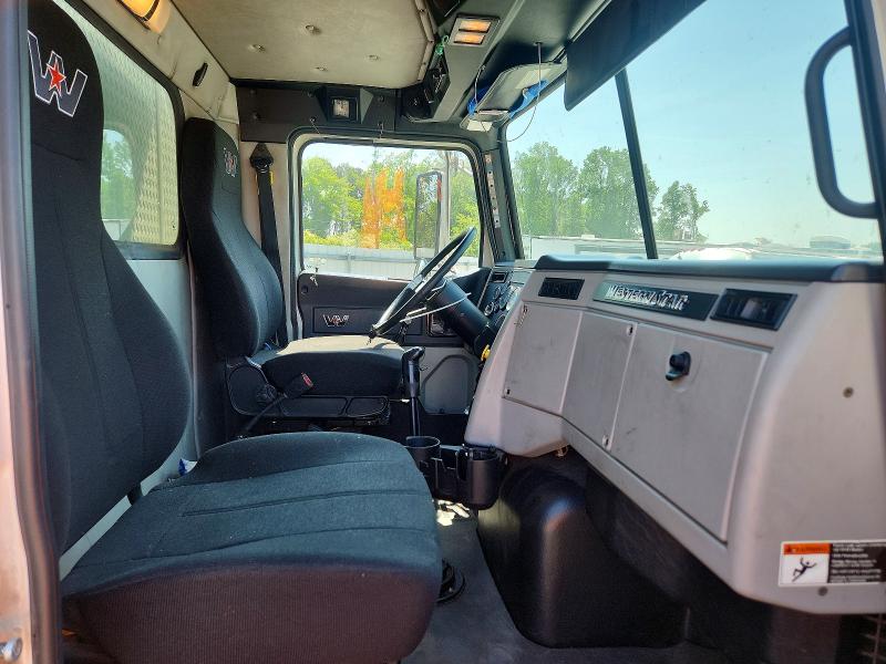 47562536 :رقم المزاد ، 5KKMAXDV2KPKU5517 vin ، 2019 Western Star Conventional مزاد بيع