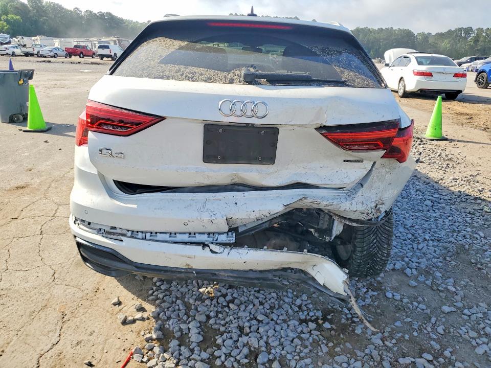 50260136 :رقم المزاد ، WA1DECF35L1102845 vin ، 2020 Audi Q3 مزاد بيع