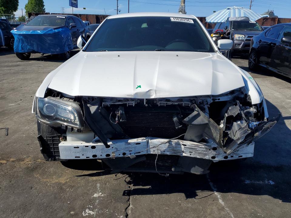 2018 Chrysler 300 მანქანა იყიდება აუქციონზე, vin: 2C3CCABG8JH243335, აუქციონის ნომერი: 49830256