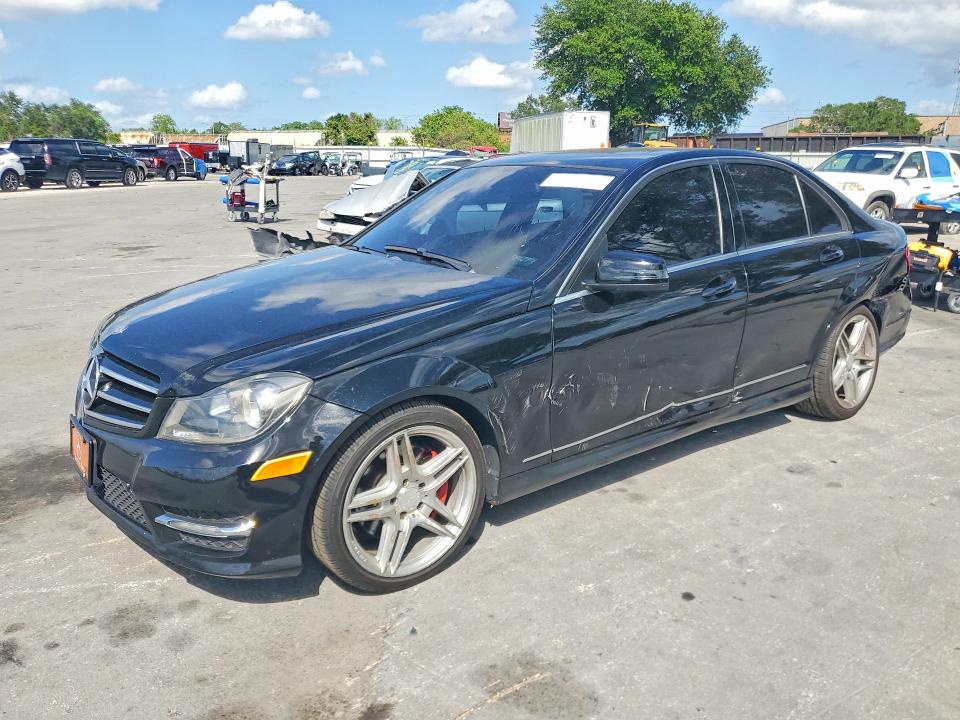 Продажа на аукционе авто 2014 Mercedes-benz C, vin: WDDGF8AB1EG242246, номер лота: 51632506