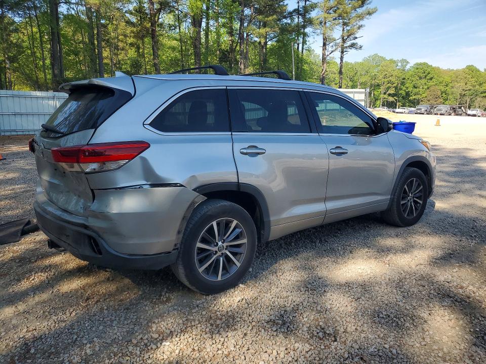 Aukcja sprzedaży 2018 Toyota Highlander, vin: 5TDKZRFH2JS544465, numer aukcji: 49795496