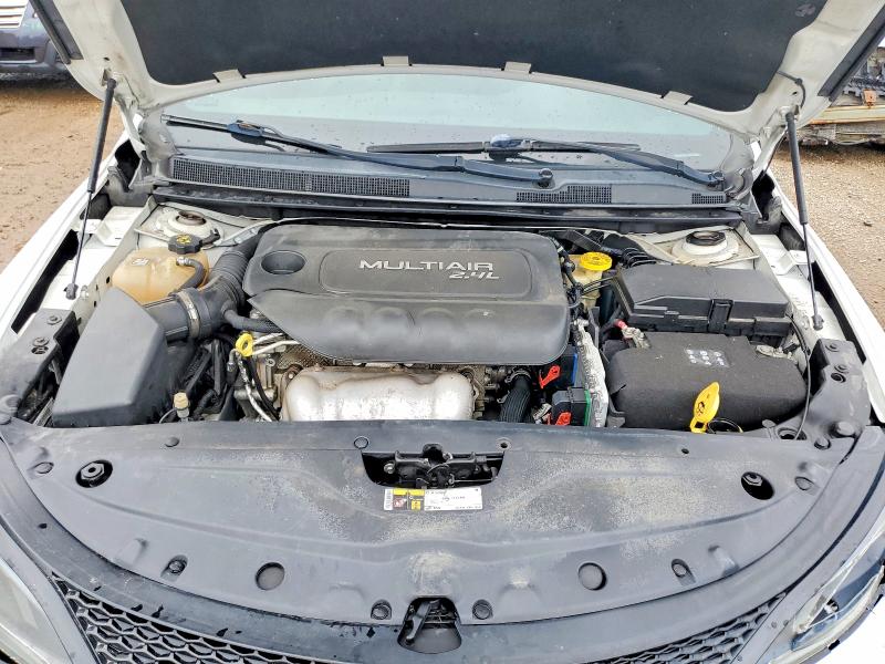 49814246 :رقم المزاد ، 1C3CCCBB7FN621983 vin ، 2015 Chrysler 200 مزاد بيع