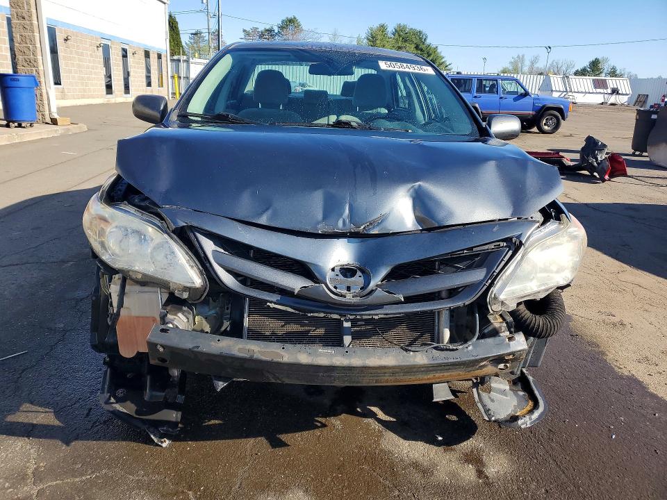 50584936 :رقم المزاد ، 2T1BU4EE2BC695504 vin ، 2011 Toyota Corolla مزاد بيع