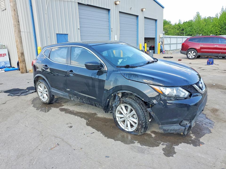 2017 Nissan Rogue Sport მანქანა იყიდება აუქციონზე, vin: JN1BJ1CP7HW028636, აუქციონის ნომერი: 50270926
