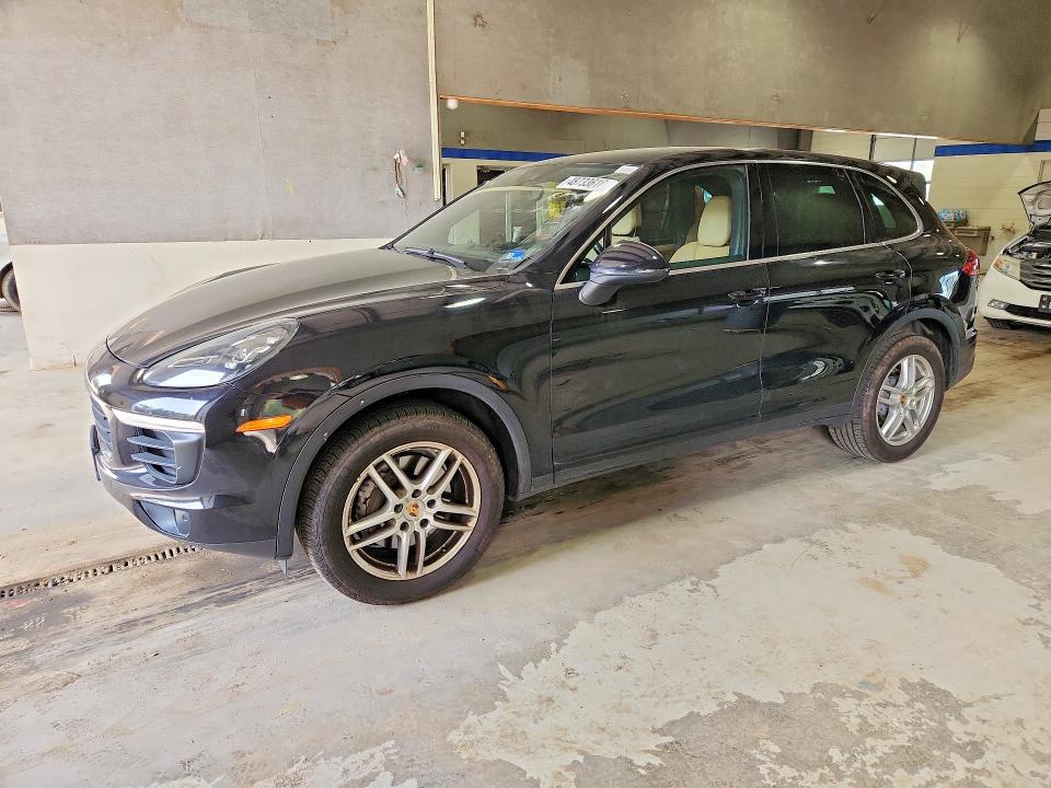 Auction sale of the 2016 Porsche Cayenne, vin: WP1AA2A23GLA00885, lot number: 48733616