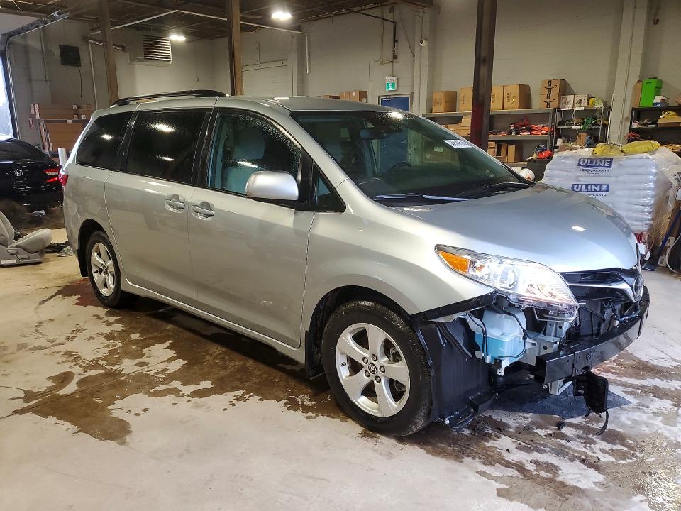 Продажа на аукционе авто 2020 Toyota Sienna, vin: 5TDKZ3DC7LS069824, номер лота: 49538576