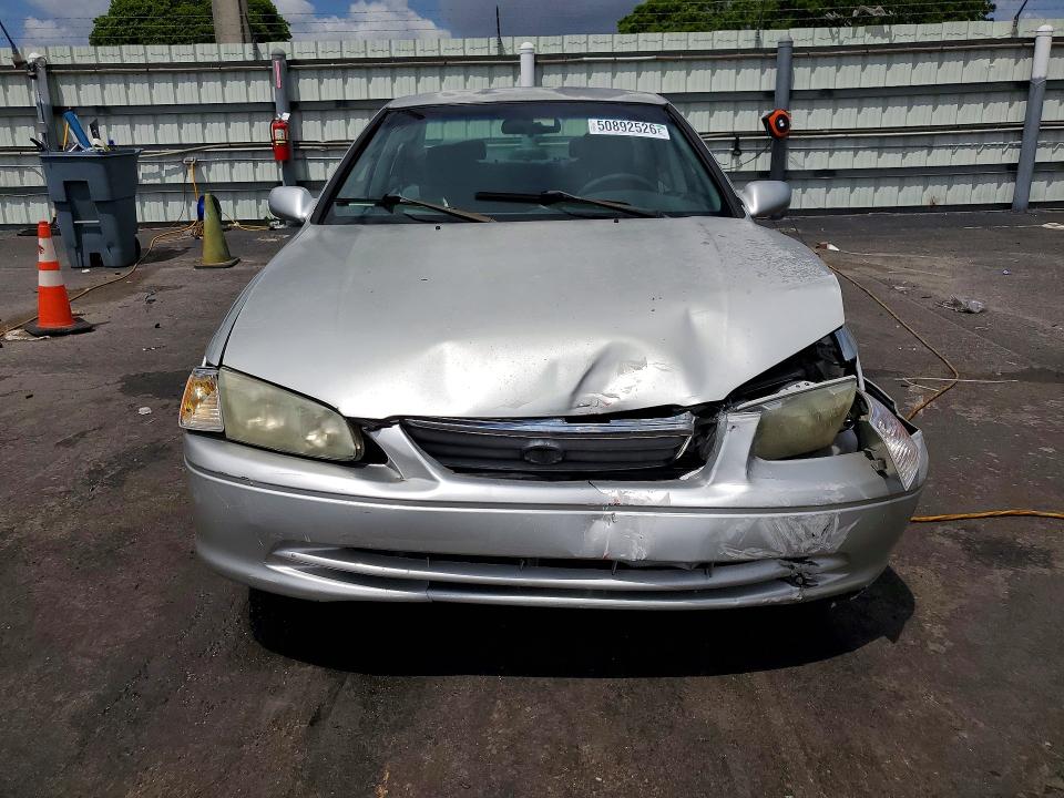 2001 Toyota Camry მანქანა იყიდება აუქციონზე, vin: JT2BG22K610602023, აუქციონის ნომერი: 50892526