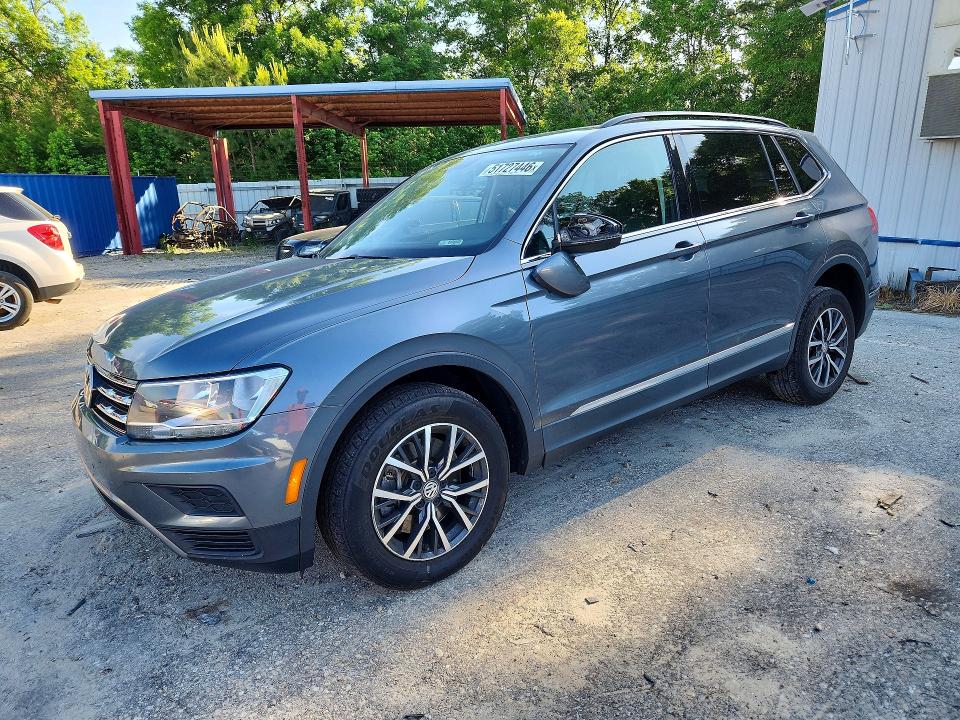 Продажа на аукционе авто 2020 Volkswagen Tiguan, vin: 3VV3B7AX2LM062921, номер лота: 51727446