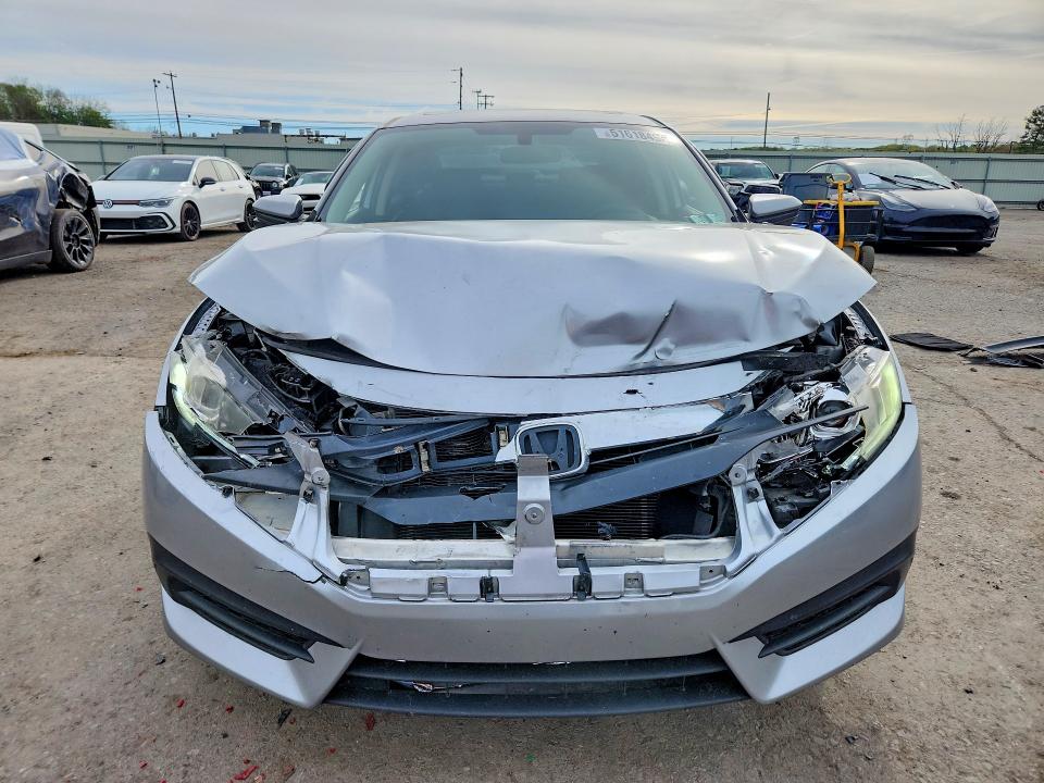 Aukcja sprzedaży 2018 Honda Civic, vin: 2HGFC2F79JH596712, numer aukcji: 51618496