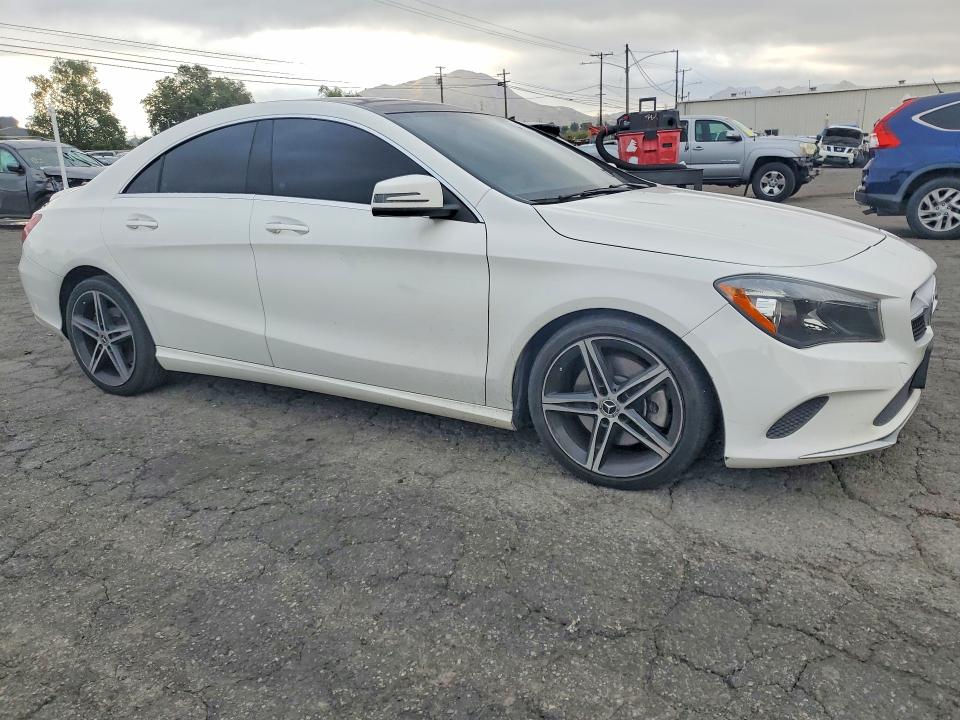 Продажа на аукционе авто 2019 Mercedes-benz Cla, vin: WDDSJ4EB1KN724136, номер лота: 48599806