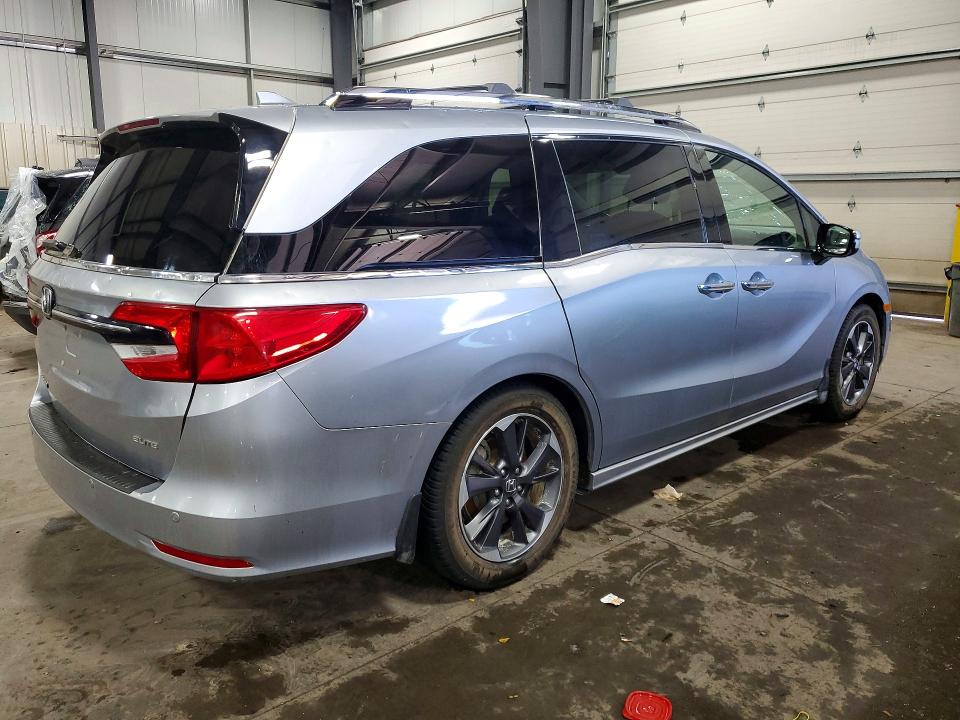 51027936 :رقم المزاد ، 5FNRL6H95MB000863 vin ، 2021 Honda Odyssey مزاد بيع