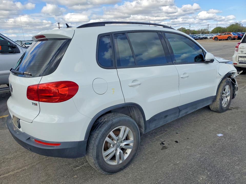 Aukcja sprzedaży 2016 Volkswagen Tiguan, vin: WVGAV7AX6GW600230, numer aukcji: 50304566