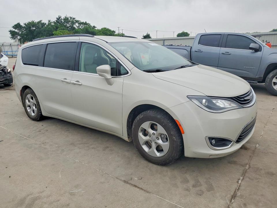2017 Chrysler Pacifica მანქანა იყიდება აუქციონზე, vin: 2C4RC1L7XHR771953, აუქციონის ნომერი: 51318786